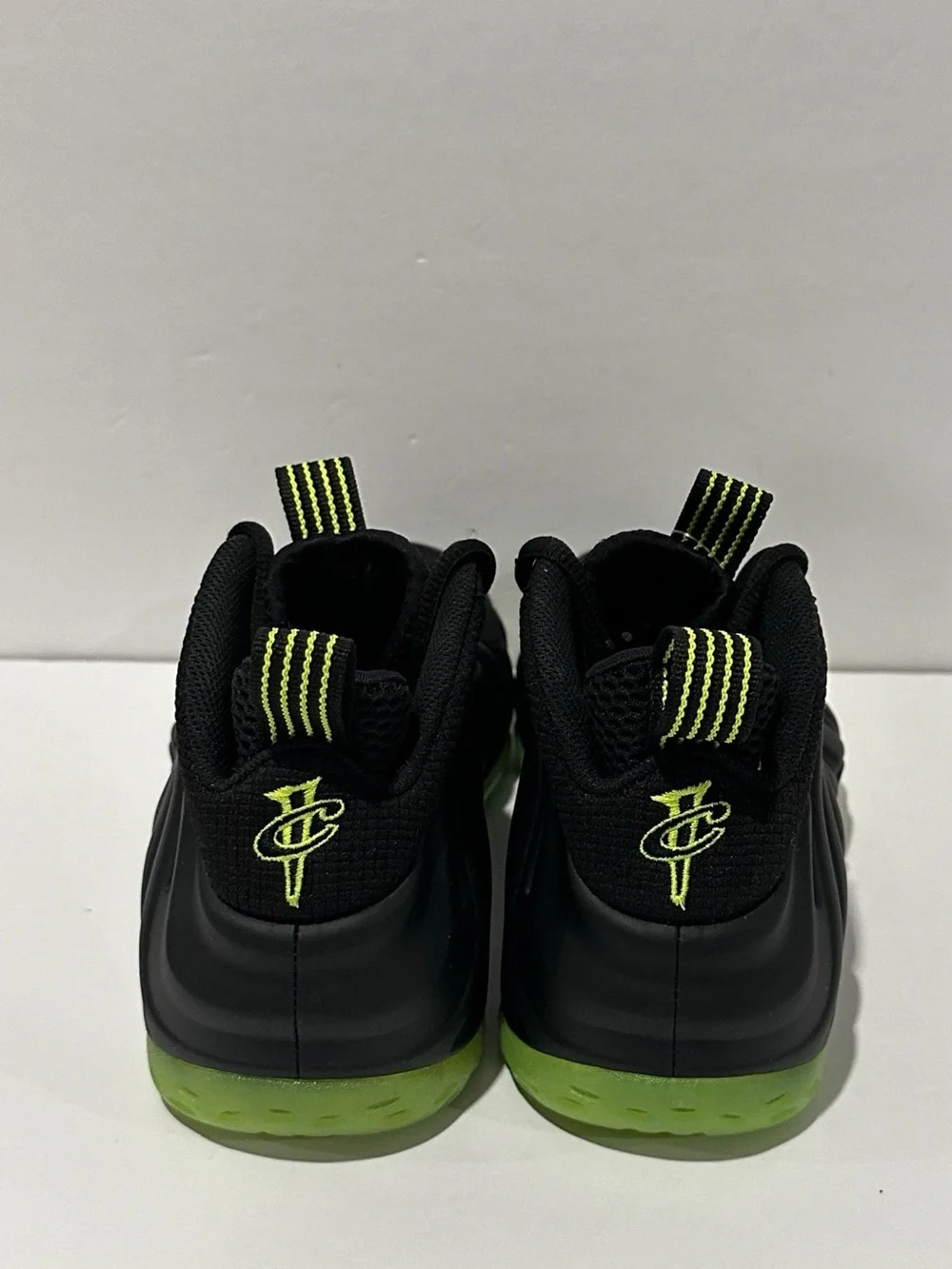 Nike Air Foamposite One 'Black Volt' (HF2902-001) Sz: 8